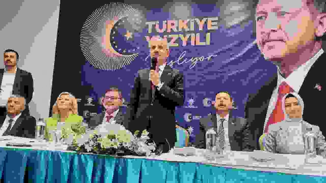 Bakan Abdülkadir Uraloğlu: 'İzmir bize birazcık daha yük yüklesin'