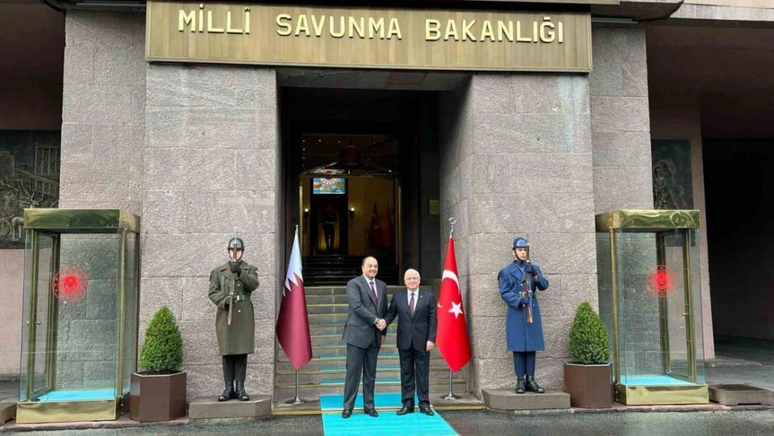 Bakan Güler, Katar Savunma Bakanı Al-Attiyah ile bir araya geldi