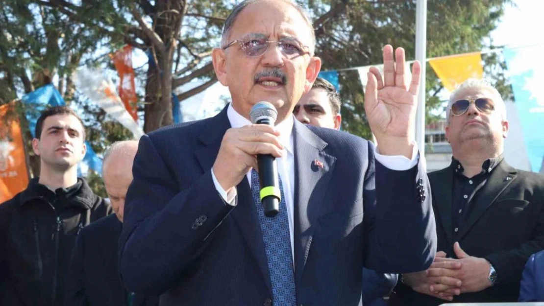 Bakan Özhaseki: 'İzmir'de tam 21 tane 6'nın üzerinde şiddette deprem üretebilecek fay hattı var'