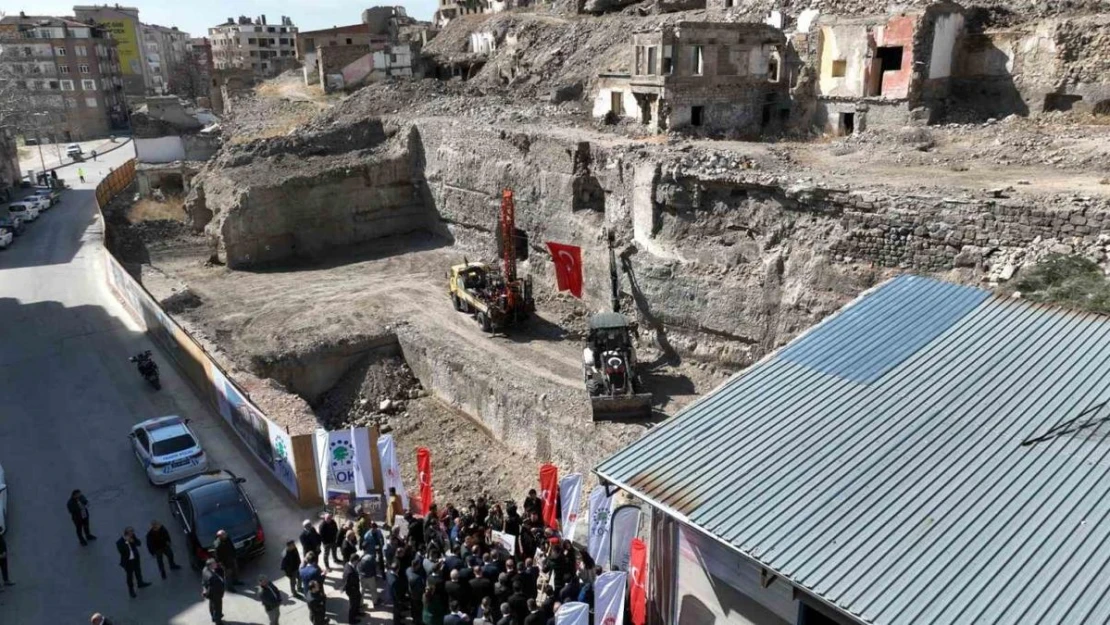 Bakan Özhaseki: 'Kale Projesi, Niğde'nin turizmden istifade etmesini sağlayacak'