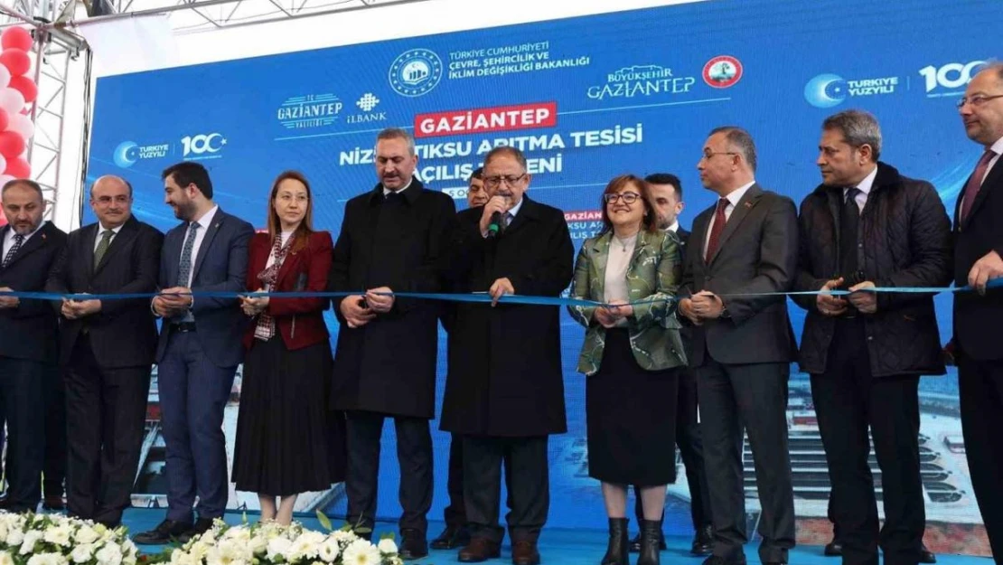 Bakan Özhaseki: 'Şehircilik yapacaksanız, ciddi bir belediye başkanlığı yapıyorsanız önceliğinizi böyle altyapı çalışmalarına verirsiniz'