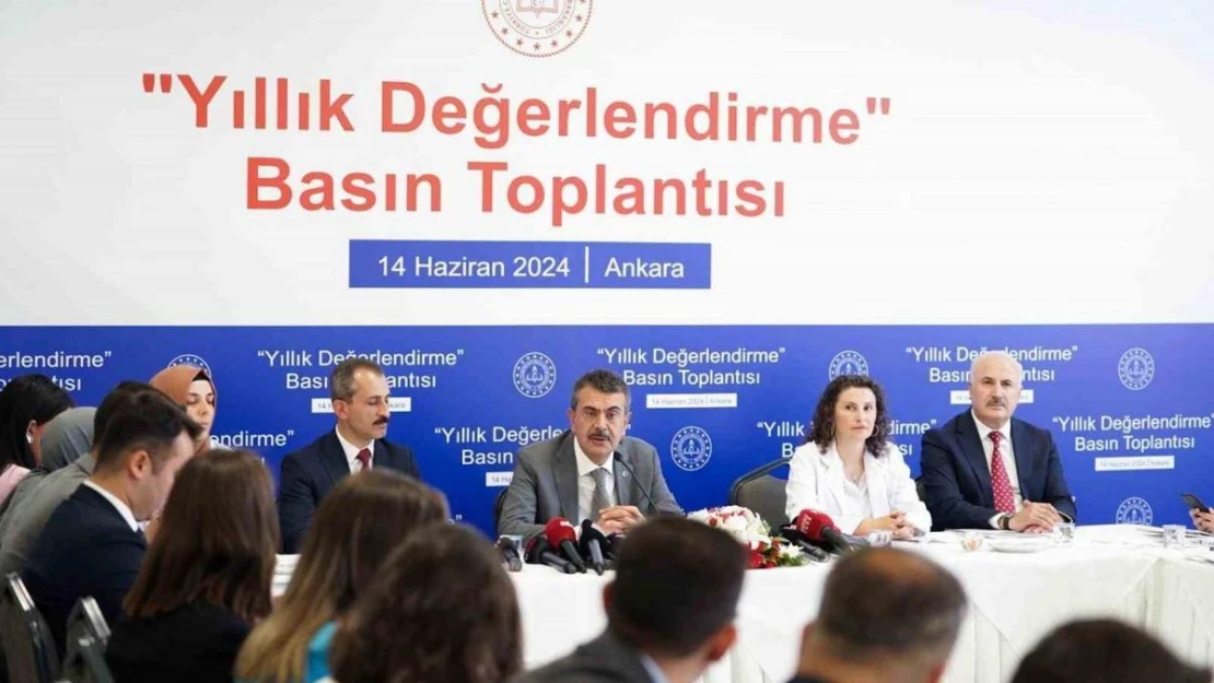 Bakan Tekin: '(Gebze'de mezuniyet töreninde yaşananlar) Bakanlık olarak incelemeleri yapacağız'