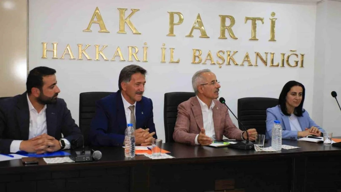 Bakan Uraloğlu, Hakkari'den ayrıldı