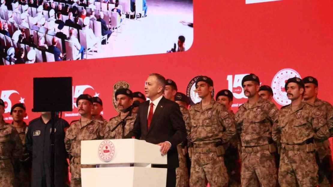 Bakan Yerlikaya: 'Hangi ine saklanırlarsa saklansınlar, bu millete yapılan ihanetin hesabını soruyoruz, sormaya da devam edeceğiz'