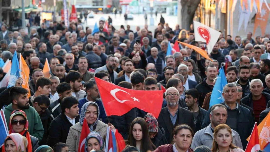 Bakan Yumaklı: 'İki anlayış arasındaki farkı görüyoruz, Kırşehir'e çivi bile çakılmamış'