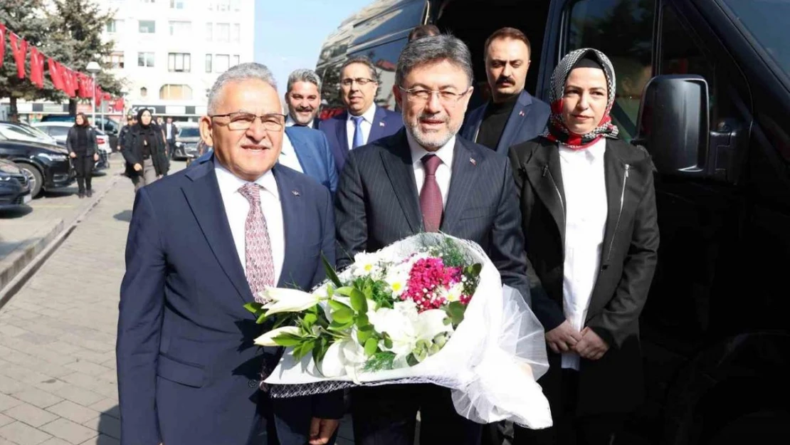 Bakan Yumaklı: 'Son dönemdeki yaptığımız düzenlemeler, Türk tarımında devrim niteliğindedir'