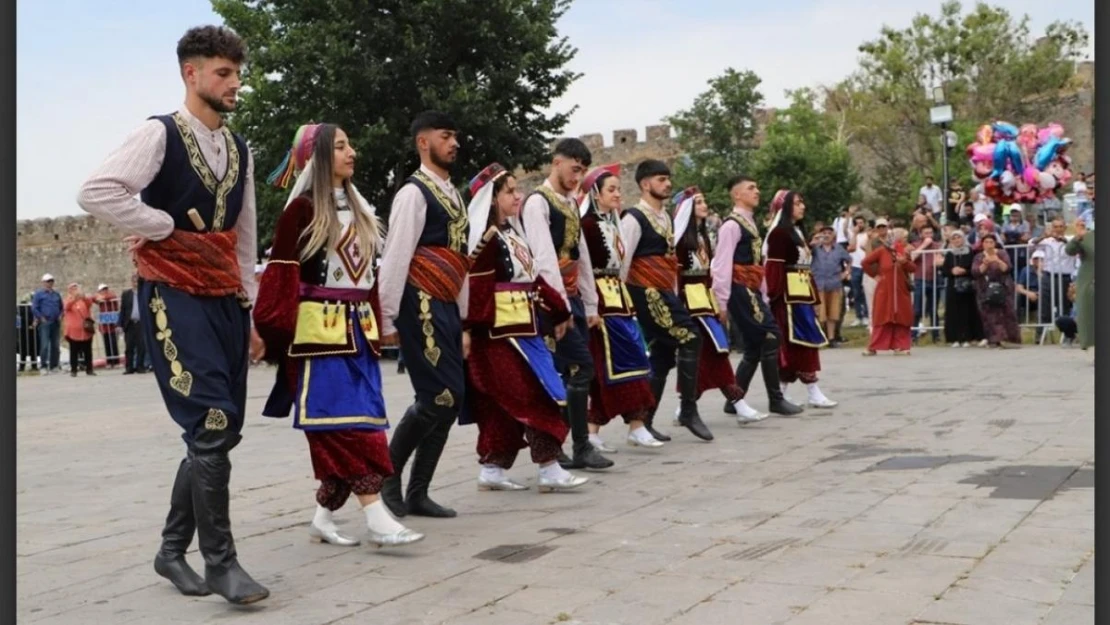 Bal Festivali devam ediyor