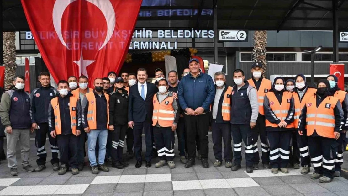 Balıkesir Büyükşehir Belediyesi ilçelerde yetersiz olan terminalleri bir bir yeniliyor