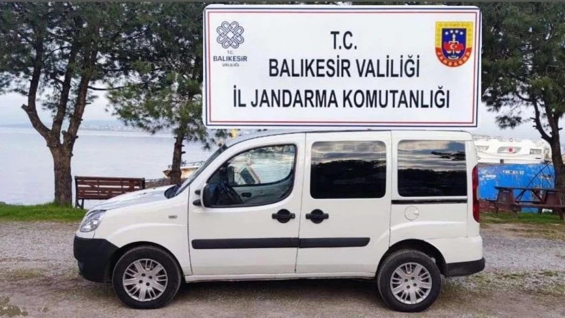 Balıkesir'de 173 düzensiz göçmen ve 2 organizatör yakalandı