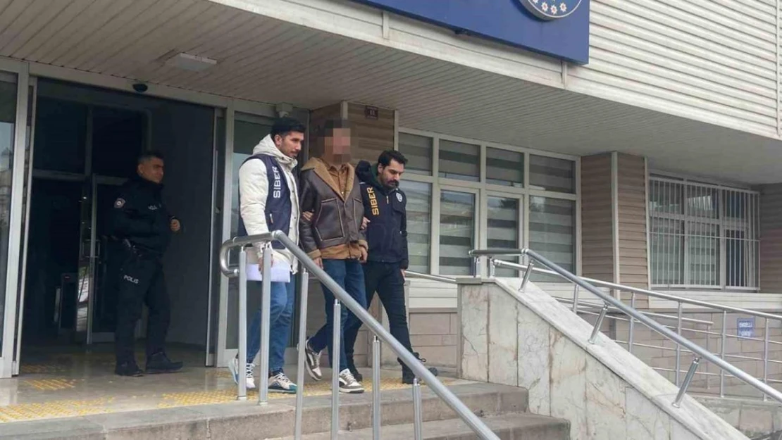 Banka kartlarını kiraya vererek dolandırıcılık yapıyordu, siber polise yakalandı