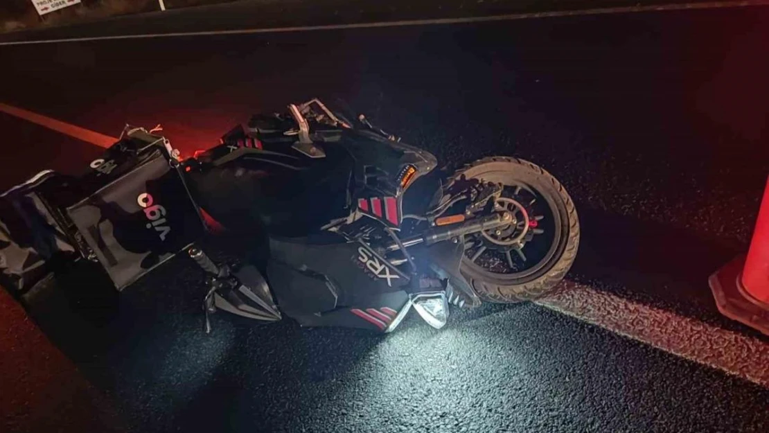 Bariyerlere çarpan motosiklet sürücüsü hayatını kaybetti