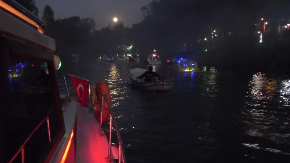 Bartın'da dolunay manzaralı Cumhuriyet coşkusu