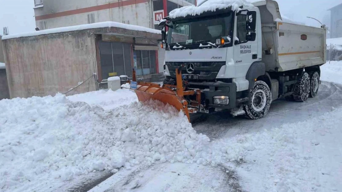 Başkale kara teslim oldu