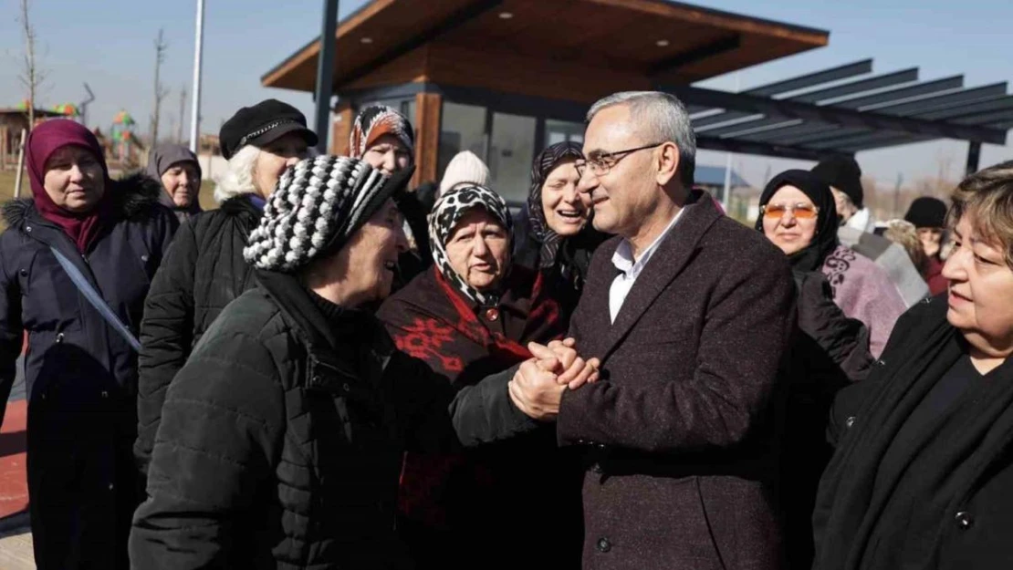 Başkan Alim Işık emekli polis eşleriyle buluştu