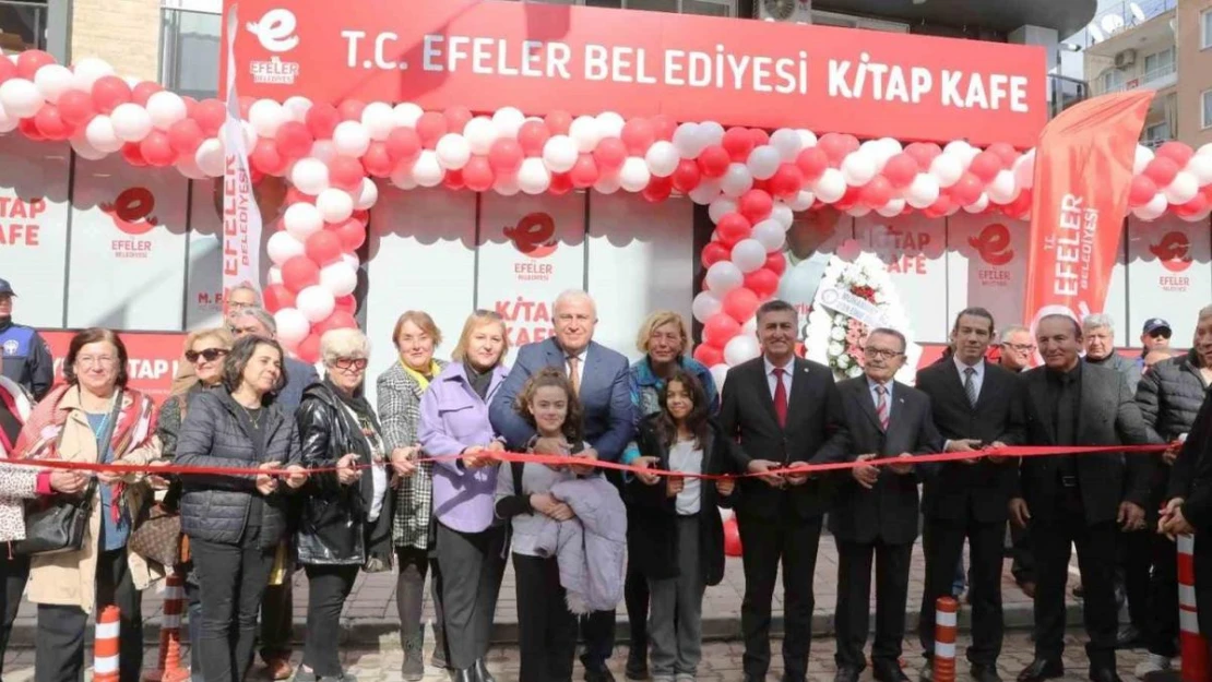 Başkan Atay 16'ıncı Kitap Kafe'yi hizmete açtı