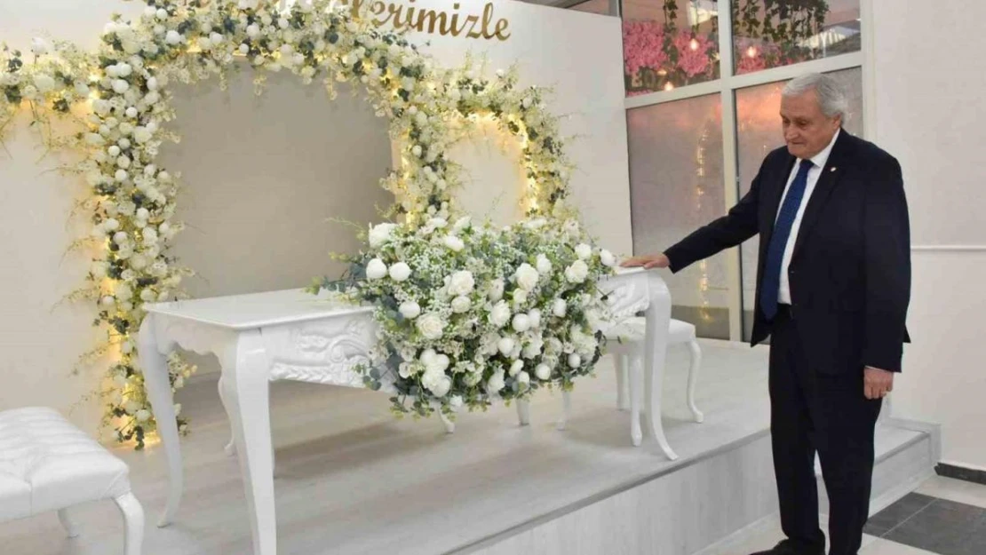 Başkan Bakkalcıoğlu'ndan yeni nikah salonunda son kontroller