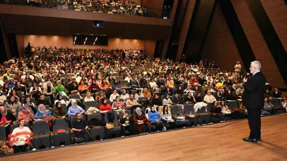 Başkan Başdeğirmen: 'Gençlerimize faydalı olmaya çalışıyoruz'