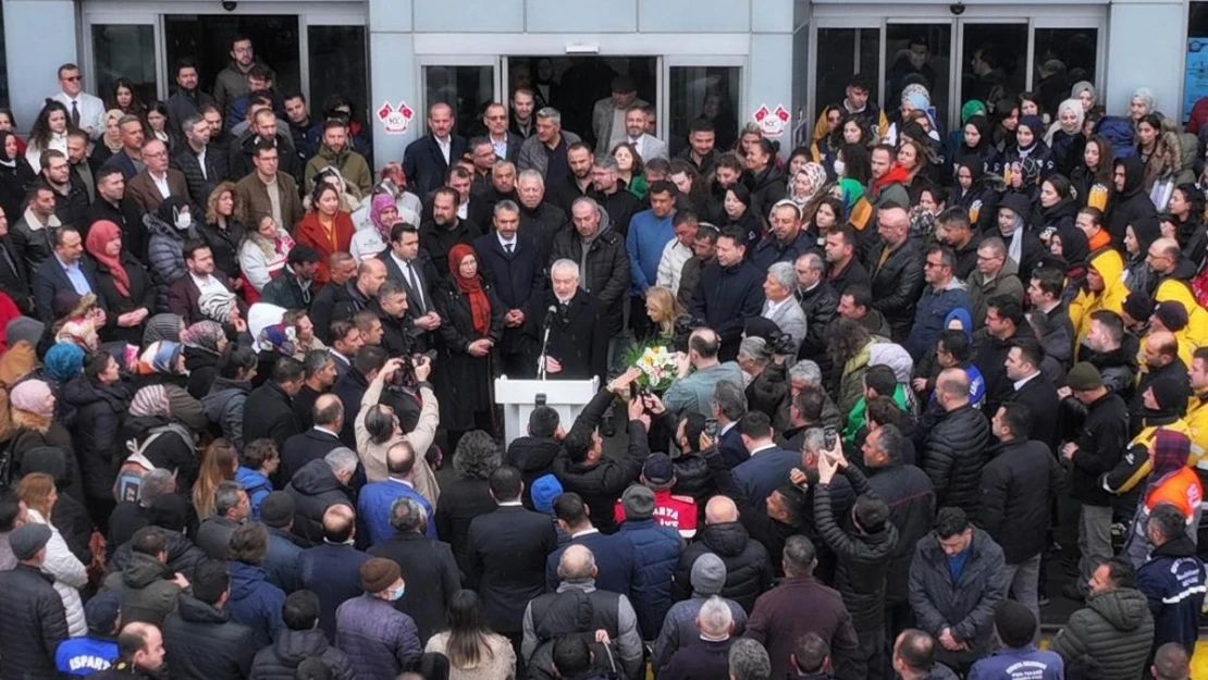 Başkan Başdeğirmen mesai arkadaşlarının sevgi seliyle karşılandı