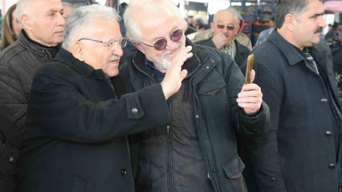 Başkan Büyükkılıç: 'Pazar esnafımızın sıcaklığı içimizi ısıttı'