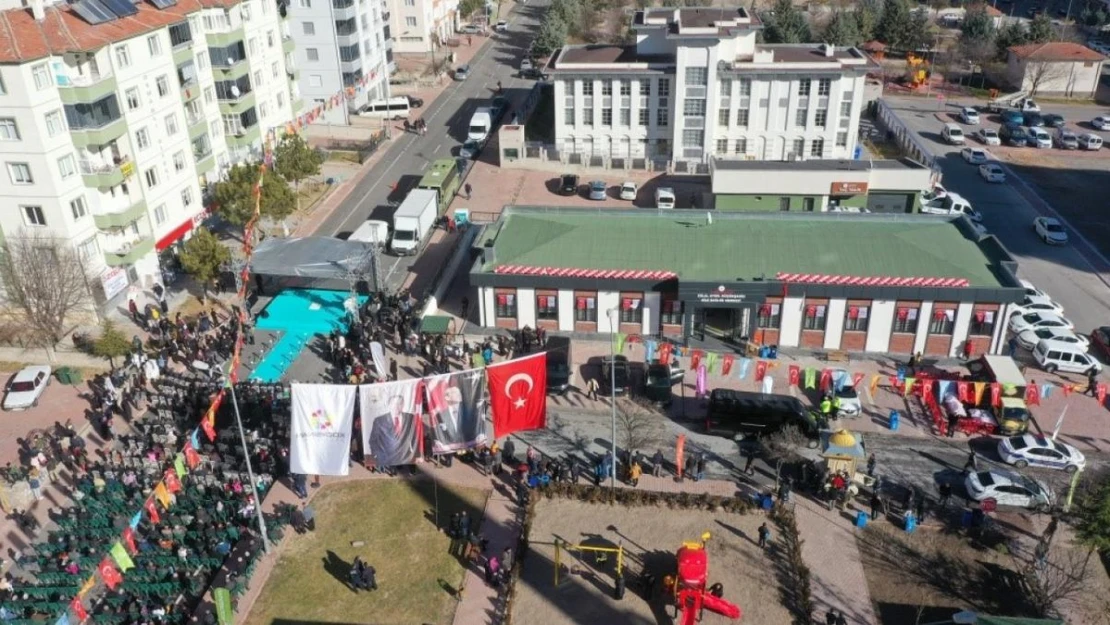 Başkan Çolakbayrakdar: 'Sağlık alanındaki yatırımlarla da Türkiye'ye modeliz'