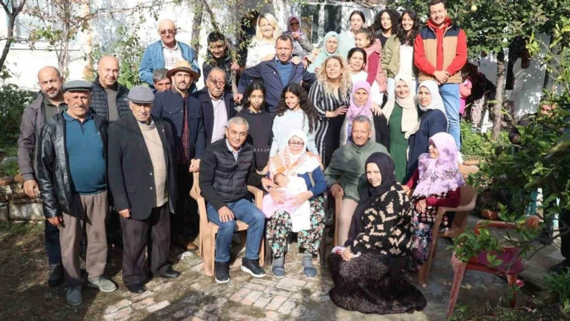 Başkan Kaplan'dan cumhuriyetle yaşıt Fatma nineye vefa