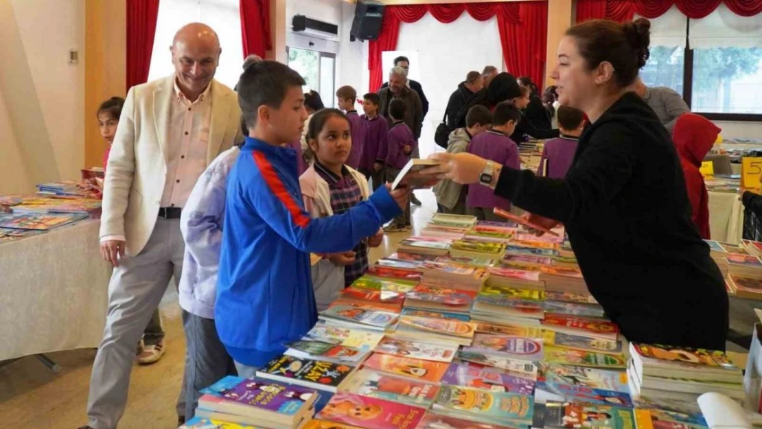 Başkan Oral: 'Kitap fuarı hedefine ulaştı'