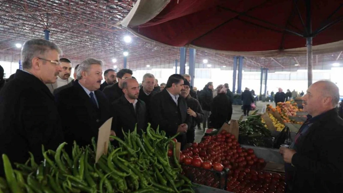 Başkan Palancıoğlu'ndan Hürriyet esnafına ziyaret