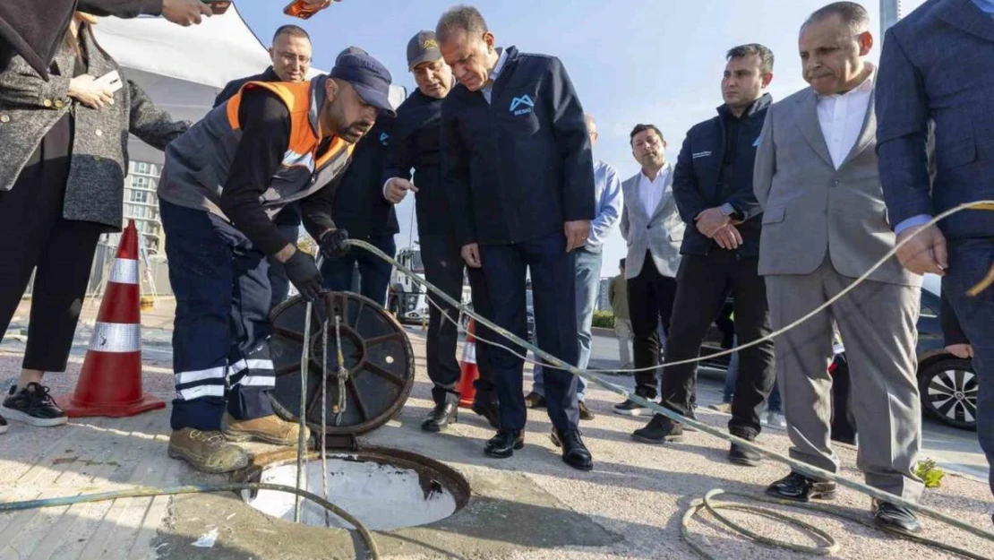 Başkan Seçer, MESKİ'nin kazısız teknoloji sistemini yerinde inceledi