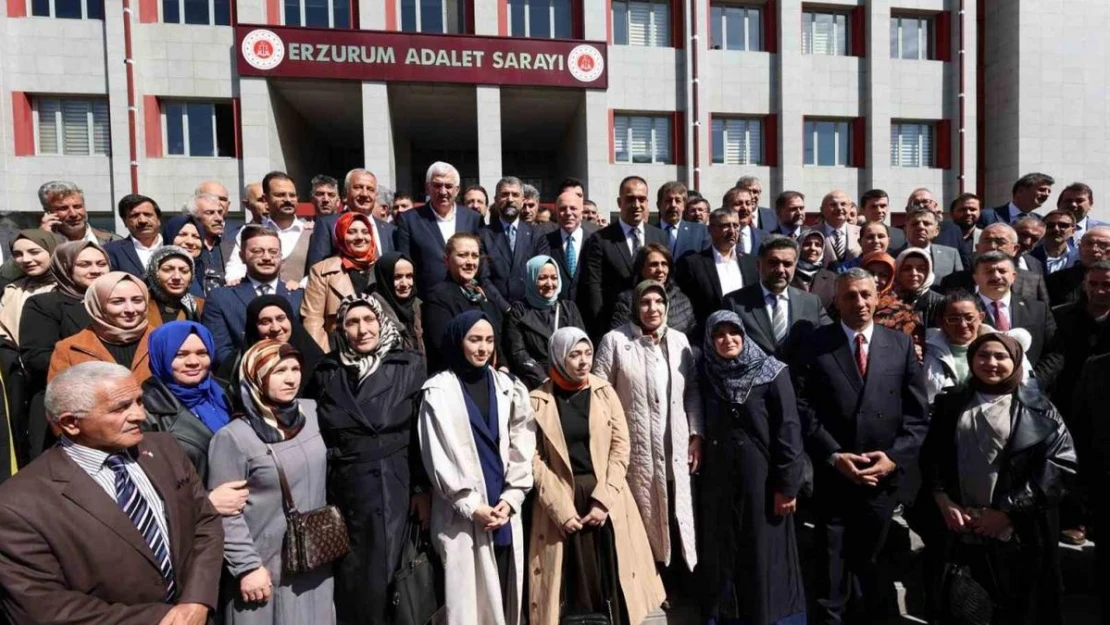 Başkan Sekmen yoğun bir ilgiyle mazbatasını aldı