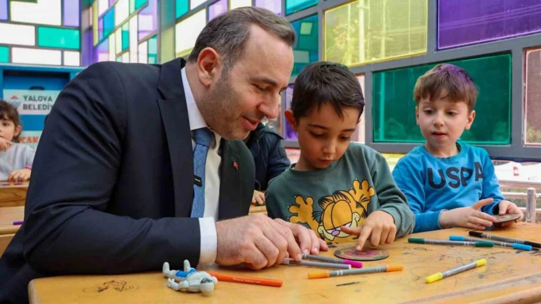 Başkan Tutuk çocukların atölye çalışmalarına katıldı