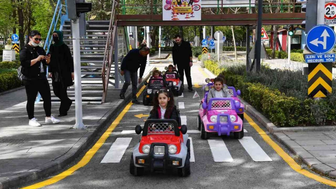 Başkentli minik şoförler için ücretsiz trafik eğitimleri başlıyor