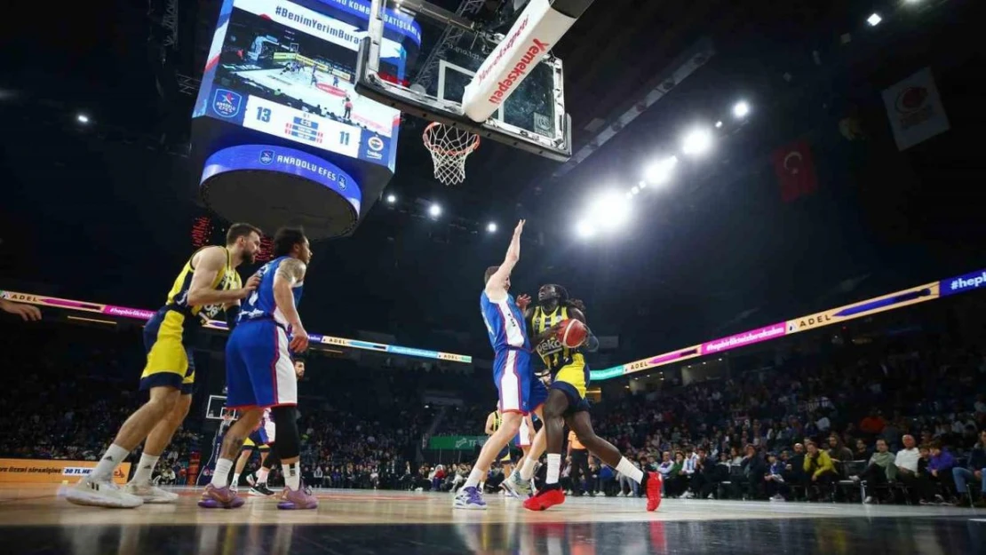 Basketbol Süper Ligi: A. Efes: 81 - Fenerbahçe Beko: 80