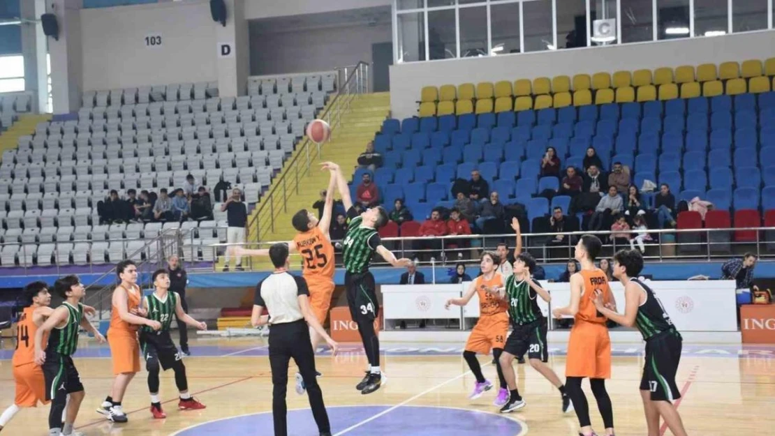 Basketbol U-14 ikinci Bölge Şampiyonası Afyonkarahisar'da başladı