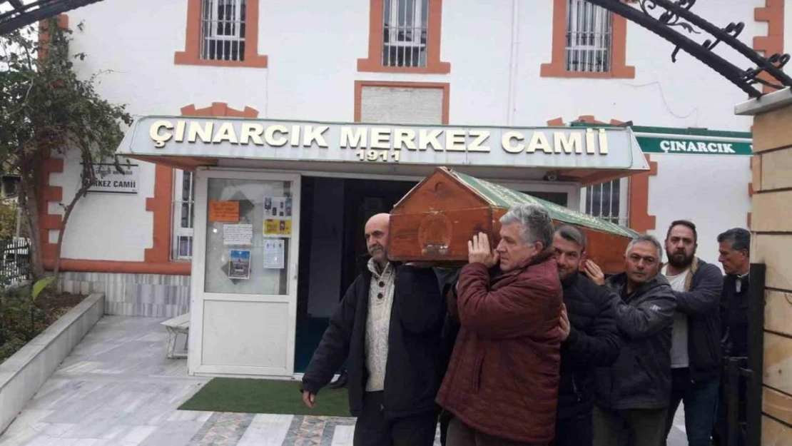 Batan kuru yük gemisinde ölen mürettebat Cüneyt Aygen Yalova'da toprağa verildi