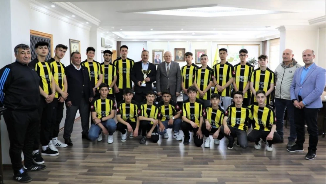 Bayburt Belediyespor'dan alt yapıda büyük başarı