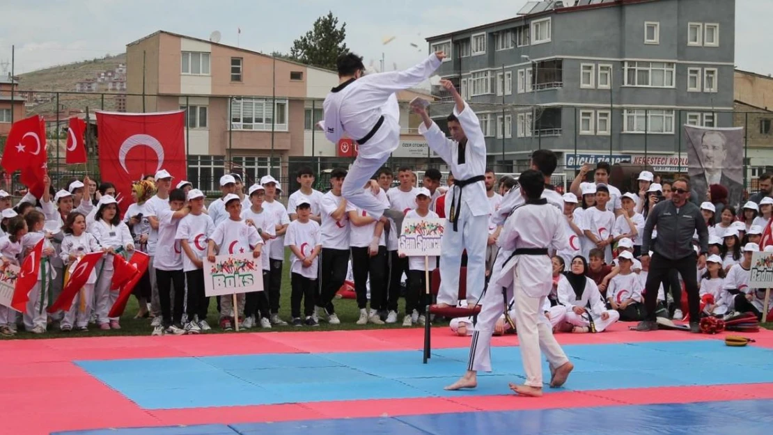 Bayburt'ta 19 Mayıs coşkusu