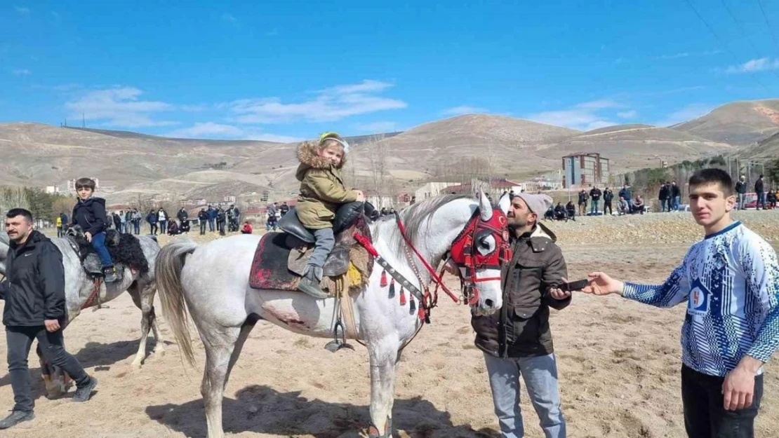 Bayburt'ta ata sporu cirit yaşatılıyor