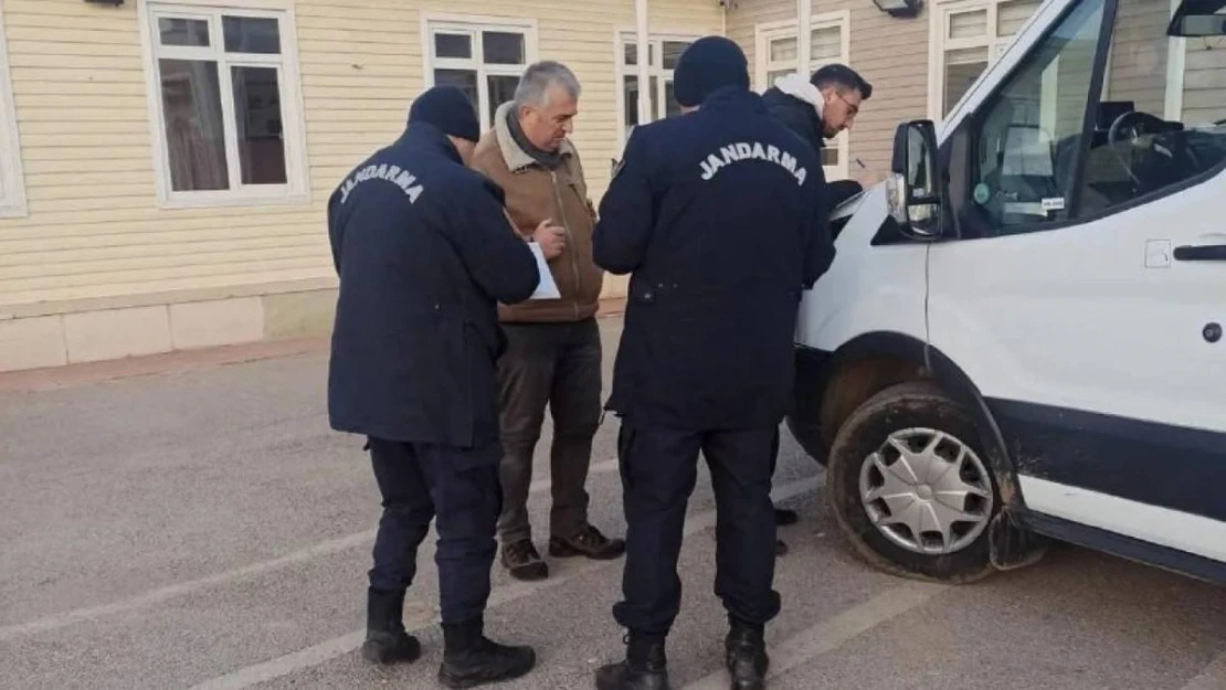 Bayburt'ta okul servis araçları denetlenmeye devam ediyor