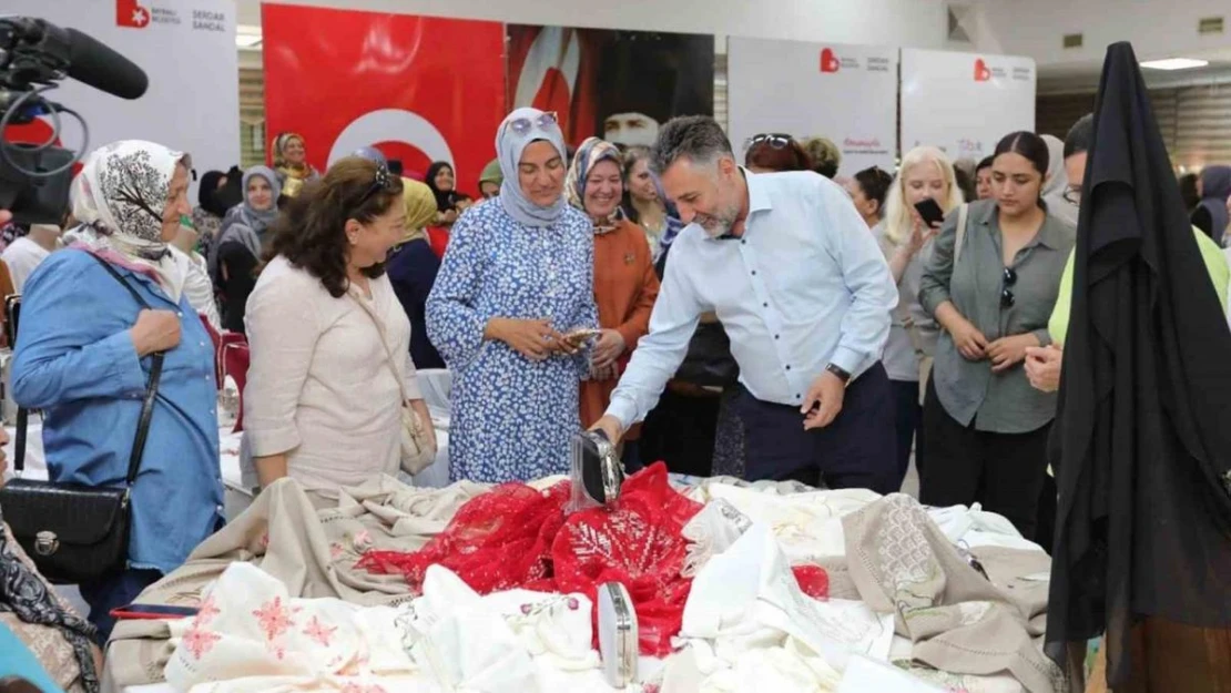 Bayraklılı kadınlar el emeği ürünlerini görücüye çıkaracak