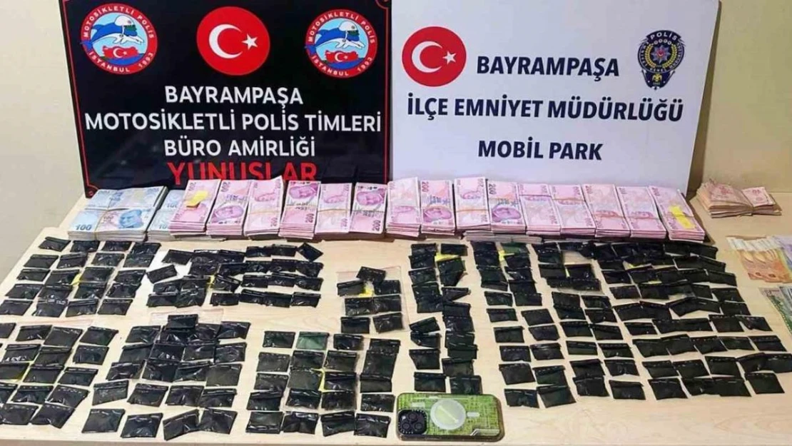 Bayrampaşa'da şüpheli araçtan çok sayıda uyuşturucu madde ve yüklü miktarda para çıktı