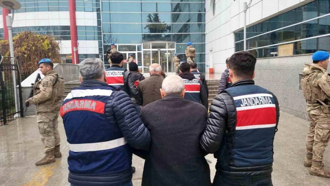 BDP İl Eş başkanı ve 2 kişi adliyeye sevk edildi