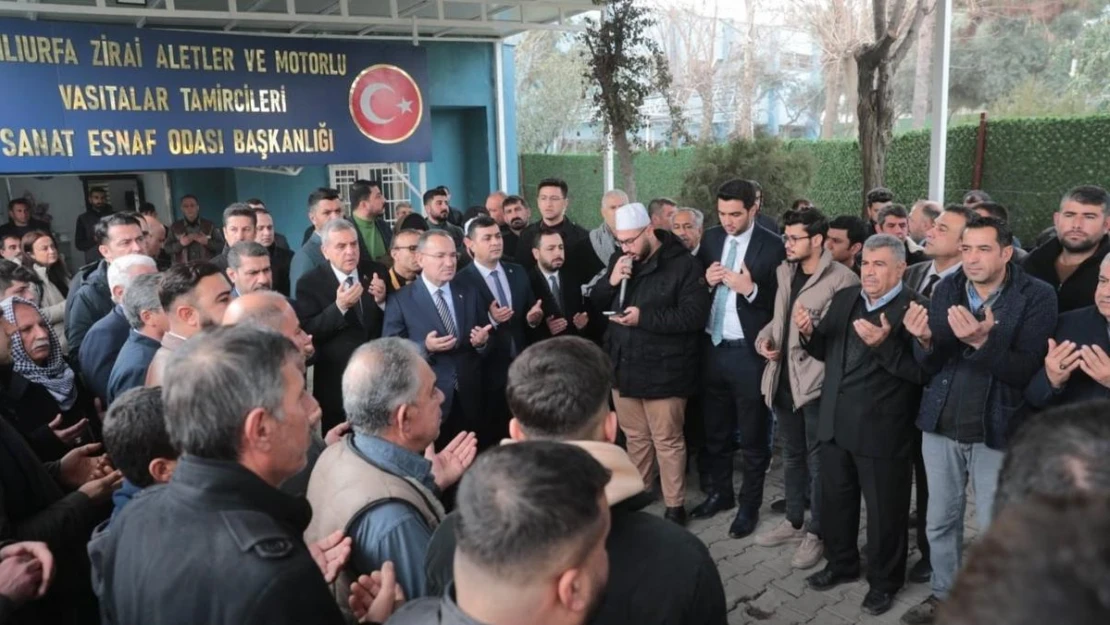 Bekir Bozdağ 'Cumhurbaşkanımız ve tüm adaylarımız size emanettir'