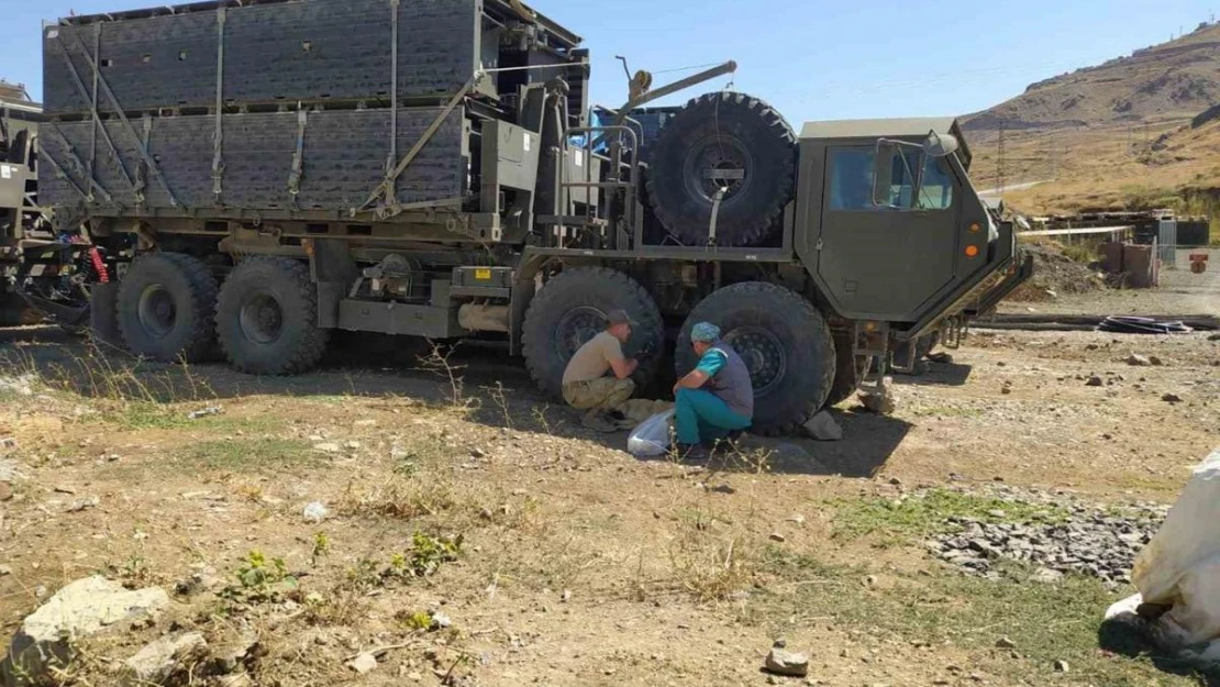 Belediye ekipleri sahra hastanesinde can dostları sağlık taramasında geçirdi