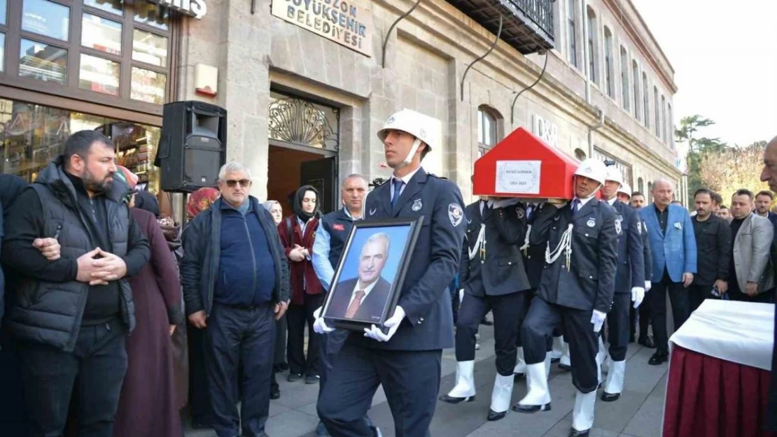 Belediye eski başkanlarından Niyazi Sürmen son yolculuğuna uğurlandı