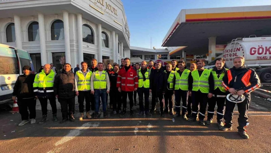 Beşiktaş Belediyesi deprem bölgesine 131 yardım tırı gönderdi