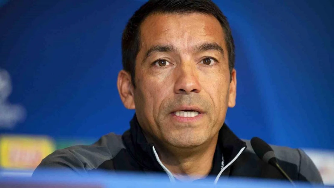 Beşiktaş'ın yeni teknik direktörü Giovanni van Bronckhorst oldu