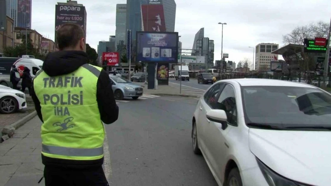 Beşiktaş'ta yayalara yol vermeyen sürücülere ceza yağdı