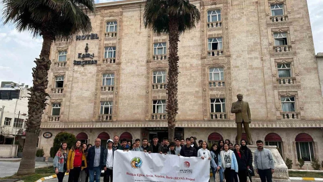 Besnili öğrenciler Mardin ve Şanlıurfa'yı gezdi