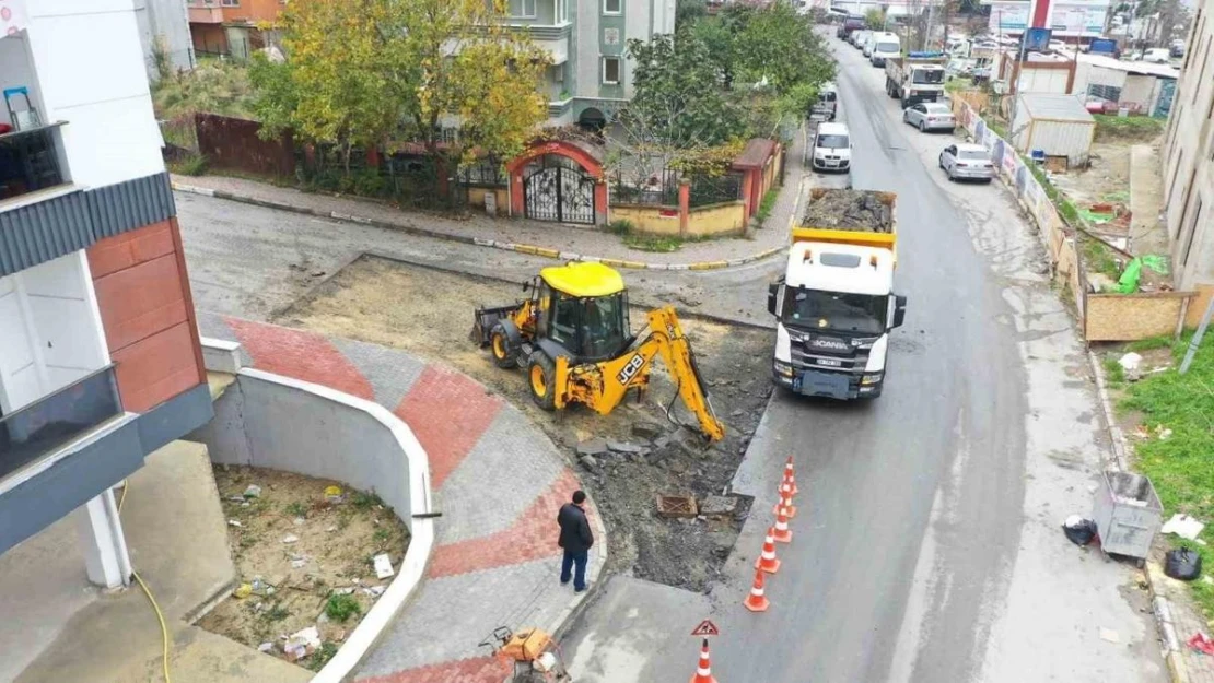 Beylikdüzü'nde yol çalışmaları 10 mahallede eş zamanlı devam ediyor