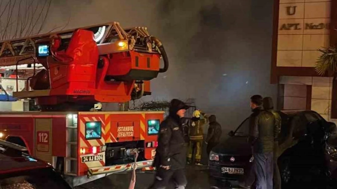 Beyoğlu'nda gecekonduda yangın paniği